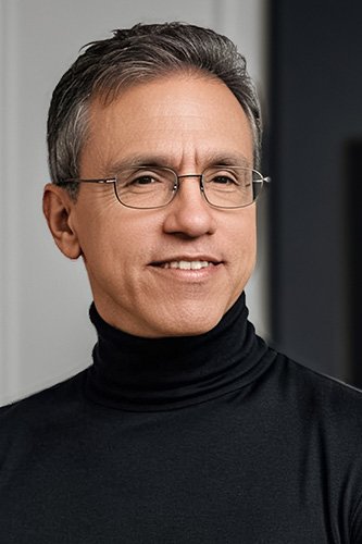 Oscar martinez portrait